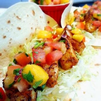 Fish tacos with mango pico de gallo. Fish Tacos with Mango Pico de Gallo | Delishar - Singapore ...