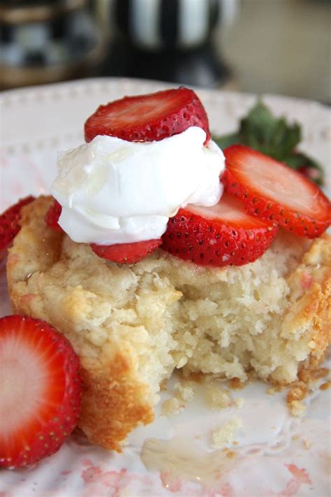 Don't let dessert's bad reputation discourage you. Skinny Strawberry Shortcake | Recipe | Low calorie ...