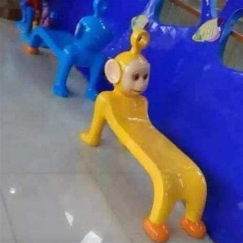 This Teletubby Bench Cursed Images New Funny Memes Funny Memes