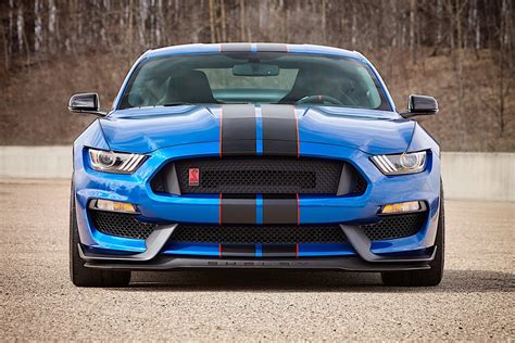 Ford Mustang Shelby Gt350r Specs And Photos 2015 2016 2017 2018