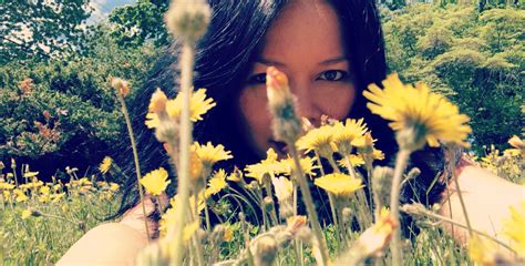 May Ling Su On Twitter To Wander In The Fields Of Flowers Pull The Thorns From Your Own Heart