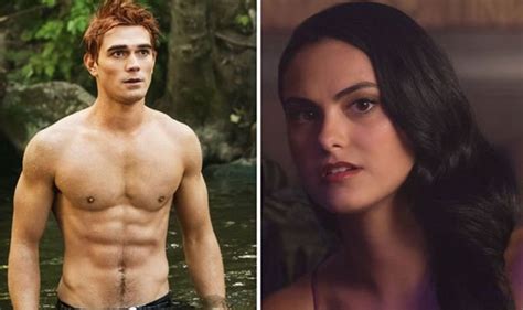 Riverdale Season Spoilers Archie Andrews New Romance To Cause