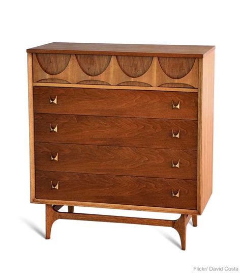 These Mid Century Furniture Pieces Are Making A Comeback Dusty Old Thing