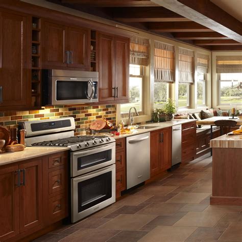 Luckily, farmhouse design thrives on small spaces. kitchen design ideas for small kitchens: Modern Kitchen ...