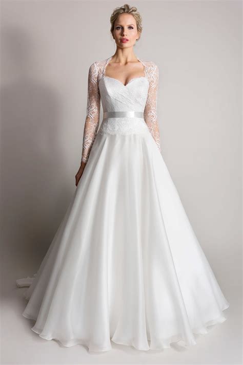 You can find amazing wedding dresses within your budget (some even under $100!) as well as special occasion gowns and bridesmaid dresses. Amanda K Bridal Boutique Weddings - Wedding Dresses - Cornwall