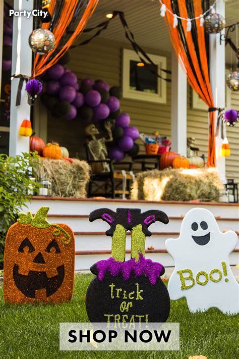 20 Kid Friendly Halloween Decorations For Yard