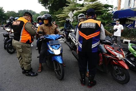 Teknik penulisan surat resmi yang benar. Kemacetan Parah Terjadi di Hari Pertama PSBB Surabaya, Ini ...