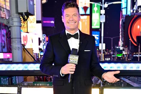 Ryan Seacrest Says Cnn Axing Alcohol During New Years Eve Broadcast Is A Good Idea Hb Gossips