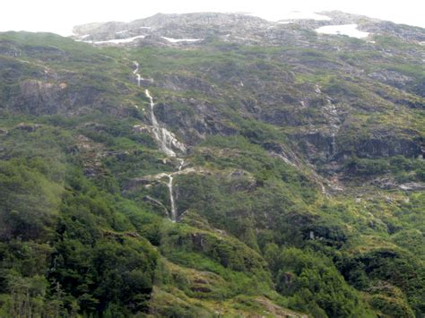 Choose from a wide range of properties which booking.com offers. travelbroadensthemind: Lake O'Higgins, it's Glacier & O ...