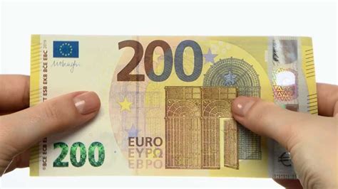 Estas São As Novas Notas De 100 E 200 Euros Bom Dia