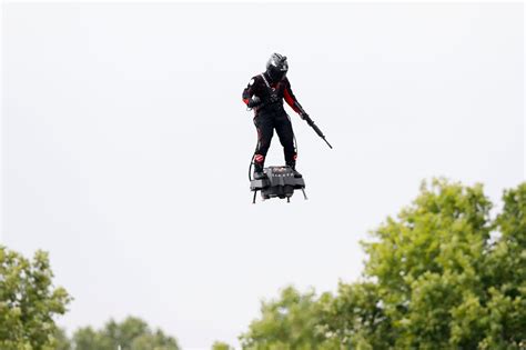 Inventor To Cross English Channel On Jet Powered Hoverboard