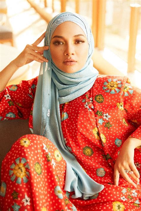 We did not find results for: Nampak Mewah, Tak Sangka Koleksi Raya Naelofar Hijab ...