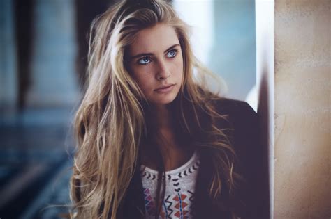 Masaüstü Yüz Kadınlar Model portre sarışın uzun saç Mavi gözlü