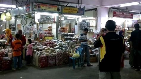 Ia adalah kompleks perniagaan yang. (Big) public market - Pasar Siti Khadijah,kota bharu ...