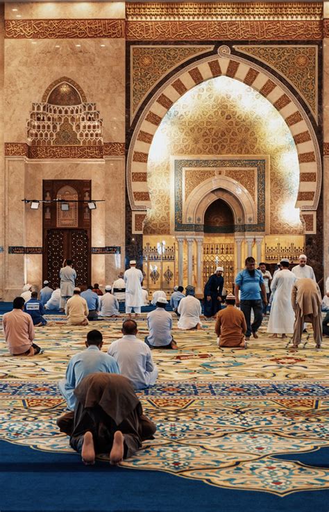 January 19, 2021 3 min read. Makna Nuzulul Quran Bagi Umat Muslim Untuk Meningkatkan ...