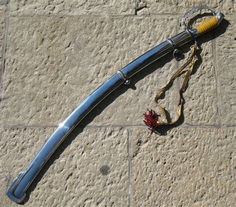 L'uomo, 35enne indiano, operaio, senza. SCIABOLA MILITARE SOVIETICA DEL 1940 - Katana e Spade