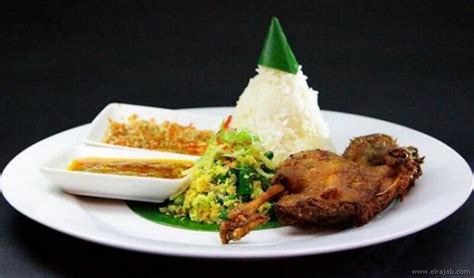 Jakarta nasi tumpeng catering nasi tumpeng terbaik di jakarta dengan rasa yang lezat dan tampilan yang menarik, cocok untuk acara selamatan, ulang tahun. 57 Makanan Khas Bali yang Populer dengan Cita Rasa Tiada Dua!