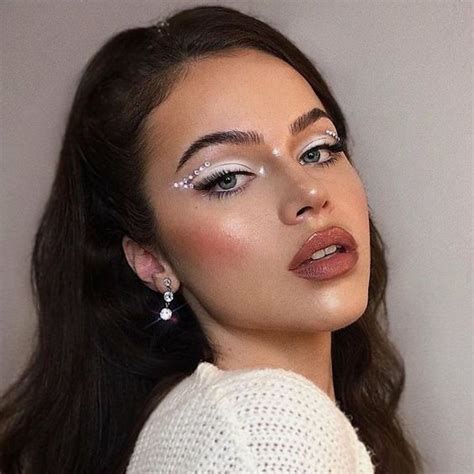 Top 25 Rhinestone Makeup Looks That Are Easy To Copy