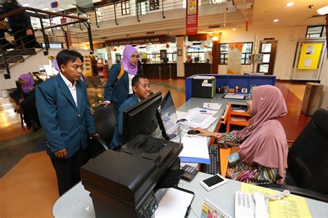 Universiti teknologi mara (uitm) merupakan sebuah universiti awam di malaysia yang berpusat di shah alam.ditubuhkan pada tahun 1956 sebagai dewan latihan rida yang terletak di petaling jaya, uitm membuka pintu kepada lebih kurang 50 pelajar dengan fokus untuk membantu orang melayu di luar bandar. Lawatan pelajar dari Universiti Lampung, Indonesia ke ...