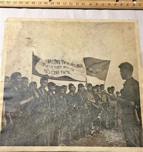 8 X 10 Photograph Of Viet Cong With Banner And Vc Flag Enemy Militaria