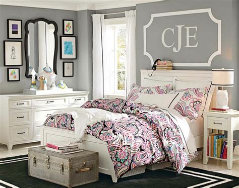 Coming up with teenage girls bedroom ideas is no easy feat for a parent. 30 Smart Teenage Girls Bedroom Ideas -DesignBump