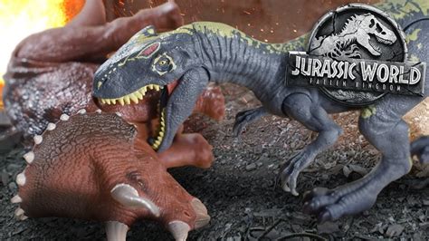 Allosaurus Vs Trike Roaravores Jurassic World Fallen Kingdom Review And Unboxing Youtube