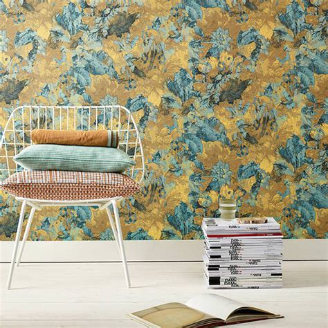 These Gold Wallpaper Designs Will Bathe Your House In Shimmer And Shine
