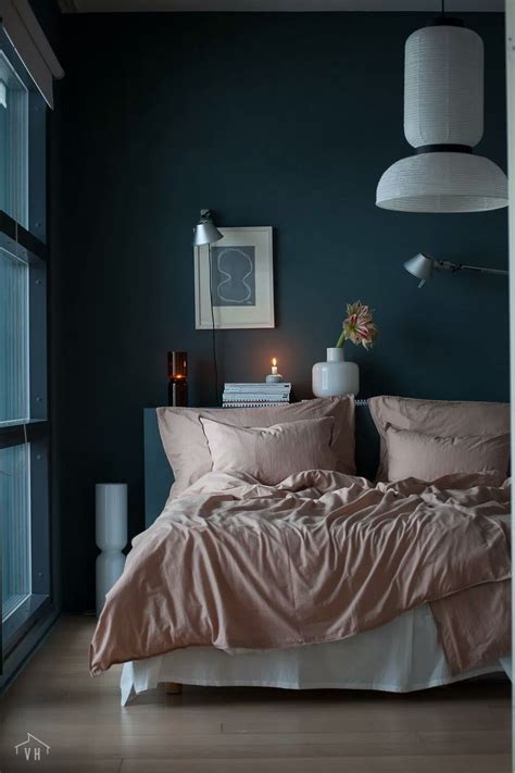 Pin By Dalrea Victoria Stemberga On Bedroom Dark Blue Bedroom Walls