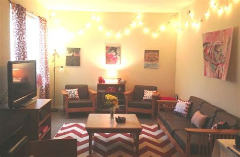 Pin By Connie Li On College College Living Rooms Dorm Living Room