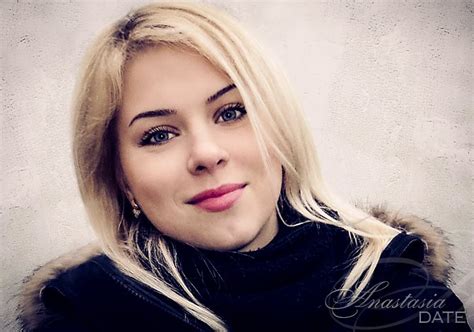 Ukrainian Women Single Lady Katherine From Chornomorsk 24 Yo Hair