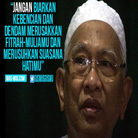 Kita mungkin ingin terlihat kuat di depan kekasih hati. Terpopuler 40+ Kata Kata Gus Mus Tentang Cinta