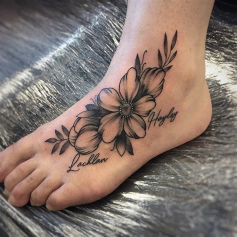 Tatuagens De Flores Nos Pés