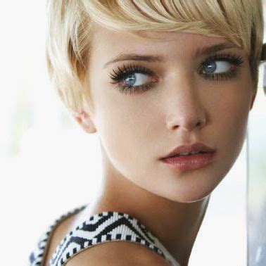 From short graduated bob to layered haircuts, these. 40 Lovely Short Hairstyles for 40 Year Old Woman 2020 ...