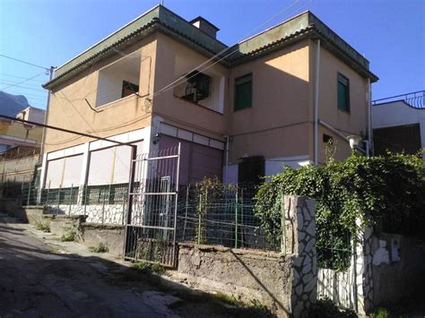 Villa a termini imerese (pa) € 190.000 tua da € 517/mese. Vendita Appartamento in Contrada Scialandra. Termini ...