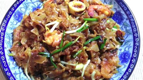 Great recipe for kuey teow goreng (chinese food). Resepi Kuey Teow Goreng Chinese Style - Resepi Seminit