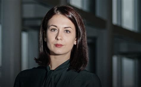 Csinál, annak mindig, minden pillanatban súlya van, mindig több, mint. Cseh Katalin fullba nyomja a kretént: Putyin leszámol a ...