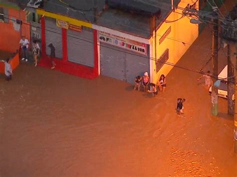 Blog Z Mota Valen A Chuva Deixa Bairros De S O Paulo Alagados E