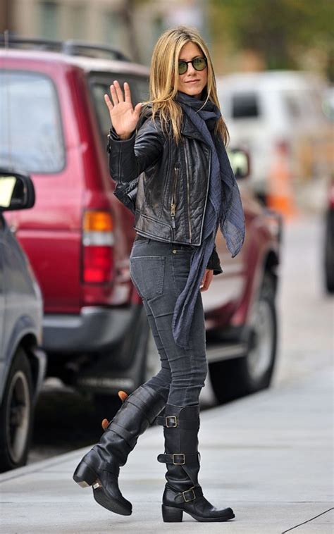 Jennifer Aniston Out In Tribeca November 15 2010 Star Style