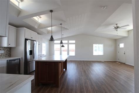 Schedule your showing today this home has so much to offer it should not be on the market long. Manufactured Home California Silvercrest Bradford BD-07
