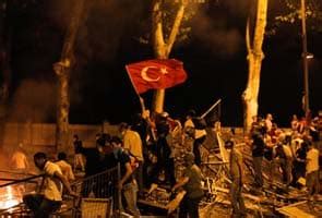 Turkey Protesters Reject Last Warning To Evacuate Park