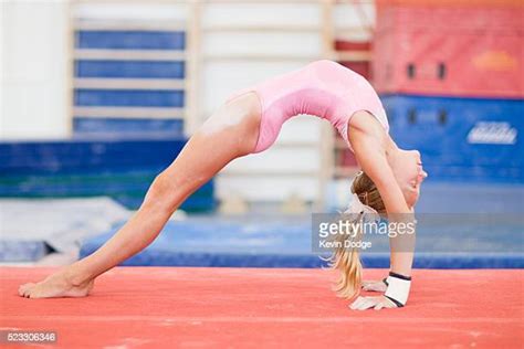 60 Meilleures Girl Arched Back Photos Et Images Getty Images