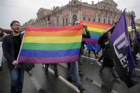 Russia Censors Lgbt Online Groups Human Rights Watch