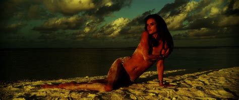 Naked Alessandra Ambrosio In Gq Brazil