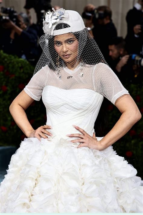 Kylie Jenner Wore A Wedding Dress To The Met Gala And Twitter Is