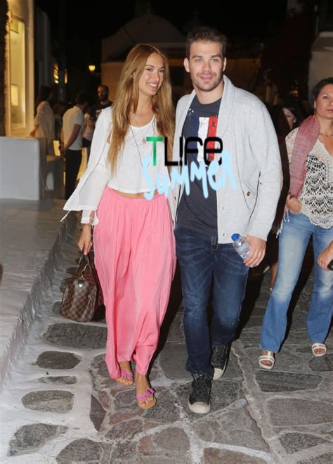 Όλα τα τελευταία νέα, άρθρα, απόψεις, videos για αννα πρελεβιτσ στο to10.gr. Άννα Πρέλεβιτς - Γιώργος Σαμπάνης: Ρομαντική βόλτα στα ...