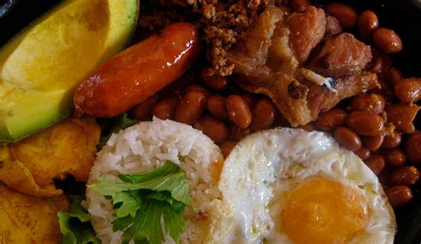 Traditional Colombian Dish The Filling Bandeja Paisa Uncover Colombia