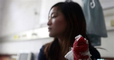 Jangan buang sampah lagi dalam sungai, pocong datang rumah nanti. OMG!! JANGAN BUANG SAMPAH MERATA-RATA DI CHINA ...