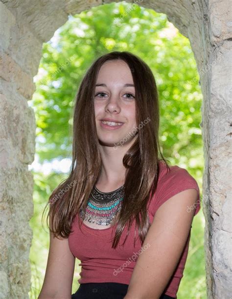 Clique gauche sur jogar pour débuter le jeu. Fille De 12 Ans Canon / Le témoignage bouleversant d'une ...