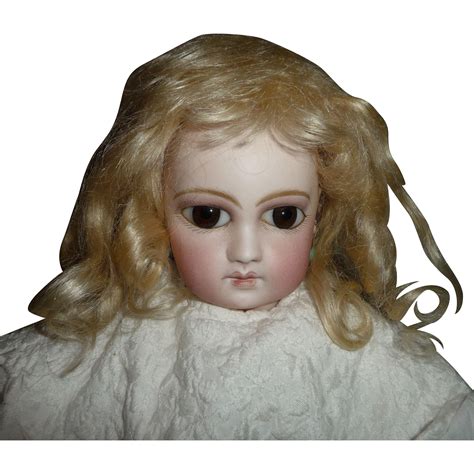 Beautiful Small Antique Mohair Doll Wig In Pale Blond With Bangs From