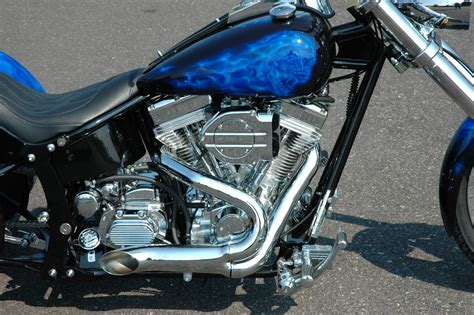 A motorcycle rear wheel,and welding axels on it to make it a trike.is it possible to use a straight axel and weld a sprocket on it instead? TRIKE AXLE CONVERSION KIT REAR END DIFFERENTIAL HARLEY ...